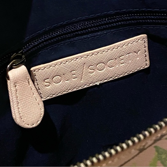 SOLE/SOCIETY Leaves Print Clutch Pouch 9”x12-1/2” - Picture 6 of 6